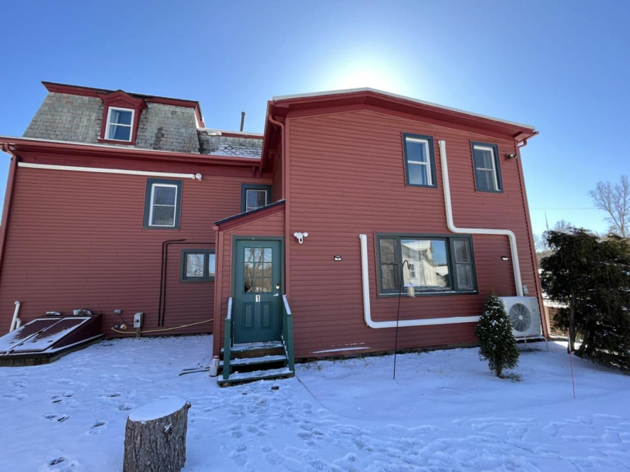 2 Bed Berkshire Getaway Minutes To Jiminy Peak Ski Ханкок Экстерьер фото